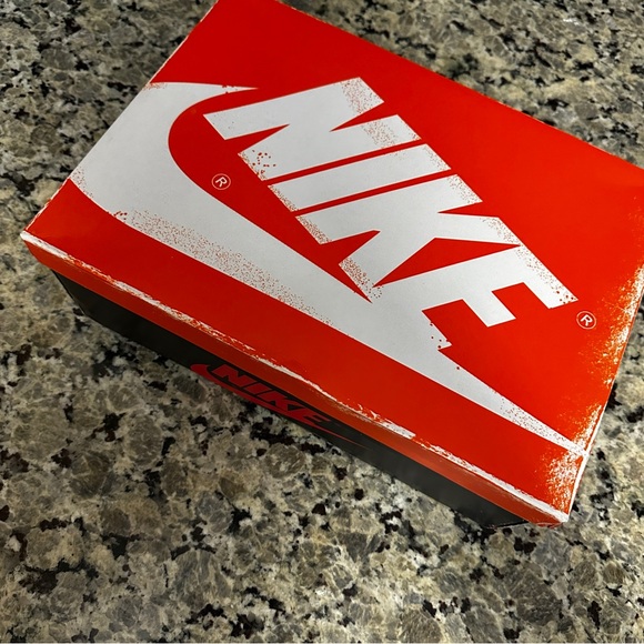 AIR JORDAN 1 RETRO HIGH OG “LOST & FOUND” - SIZE 11 - Picture 13 of 16